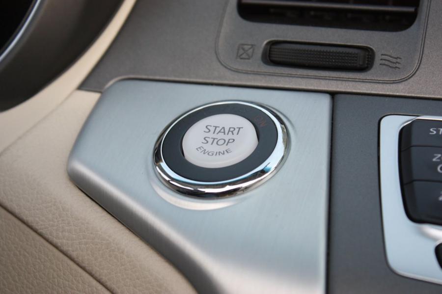  Nissan Murano CrossCabriolet 2011 года  (фото 52 из 131)